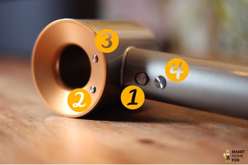 Man sieht die Tasten des Dyson Supersonic.